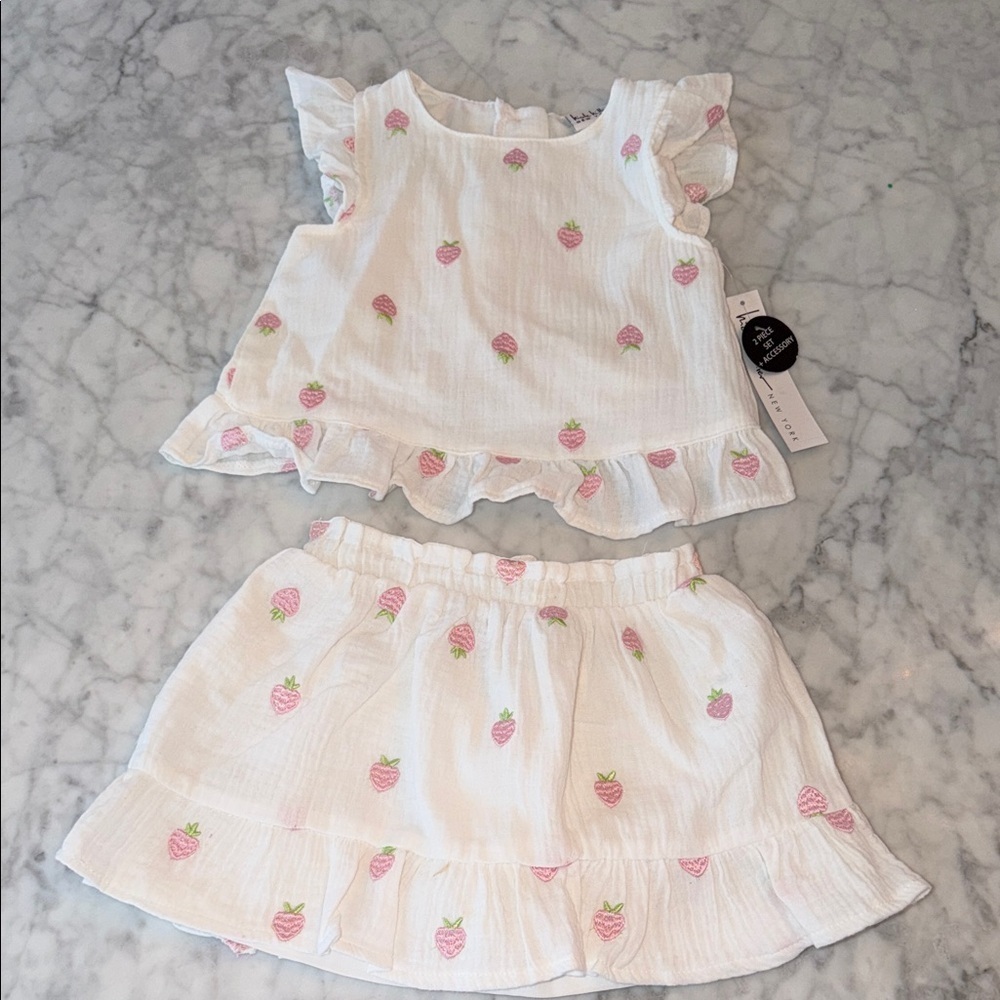 NWT Nicole Miller White & Pink Strawberry Embroidered Set 4T